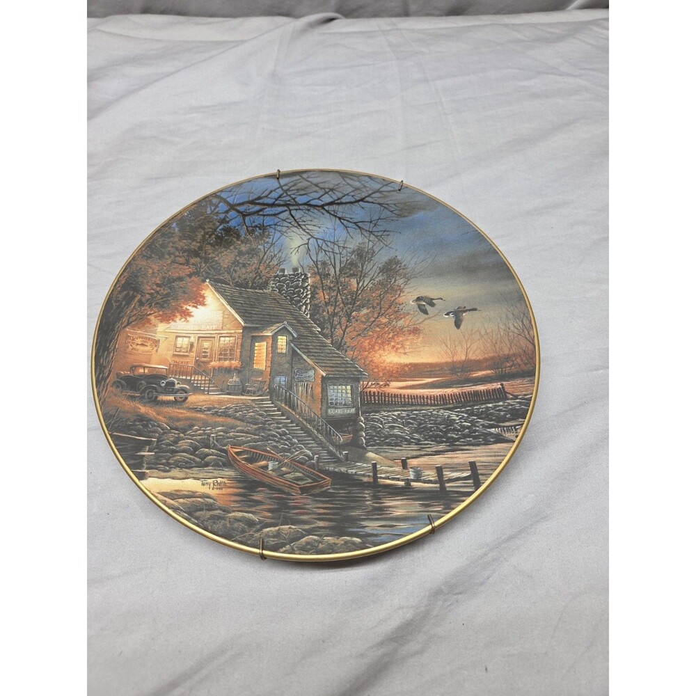 Comforts of Home Collector Plate Terry Redlin Hadley House Cabin Geese